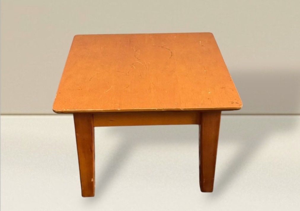 Small Low Side Table Plant Stand (Category: Tables & Sets) located in Quezon City. Submitted by dannikkishoppe2 (Listing ID 1465853768, Image 1). Description: Small Low Side Table Plant Stand ‼️₱2500‼️ In good condition - minor scratches, scuffs Please manage your expectations as there might be minimal flaws. Color may vary due to lighting, it may appear darker or lighter in person. Check photos first before buying. Please refrain from purchasing