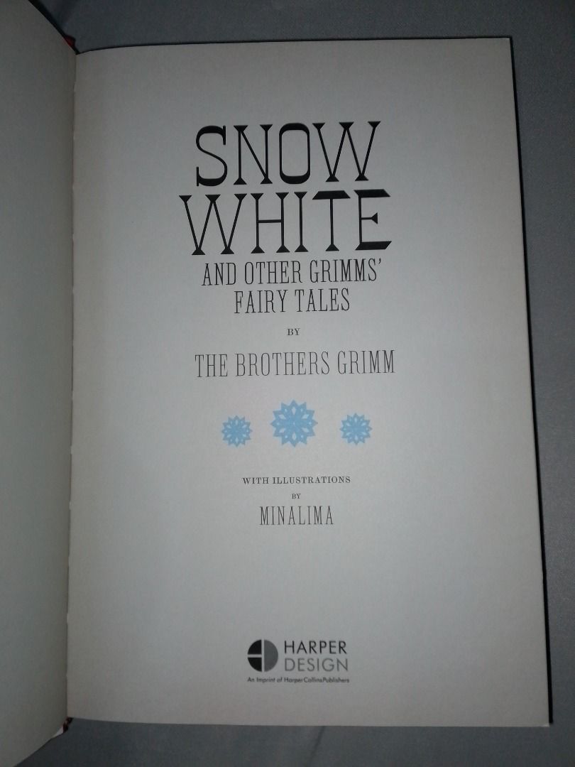 Snow White by Minalima (Category: Storybooks) located in Los Banos. Submitted by aklatan_corner (Listing ID 1465922816, Image 3). Description: Snow White by Minalima Authentic Remaindered copy Like New Condition Free shipping fee .