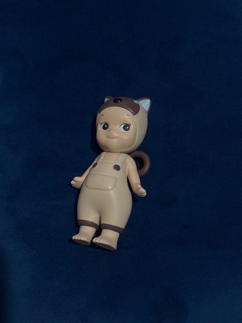 sonny angel cat life (Category: Designer & Blind Box Toys) located in Taguig. Submitted by 808fim (Listing ID 1465915395, Image 1). Description: wts lfb sonny angel good to mint condition no bnf cat life - siamese ❀ rfs: need funds ❀ loc: taguig ❀ mop: gcash/maribank ❀ mod: lalamove/j&t *sf is shouldered by buyer .