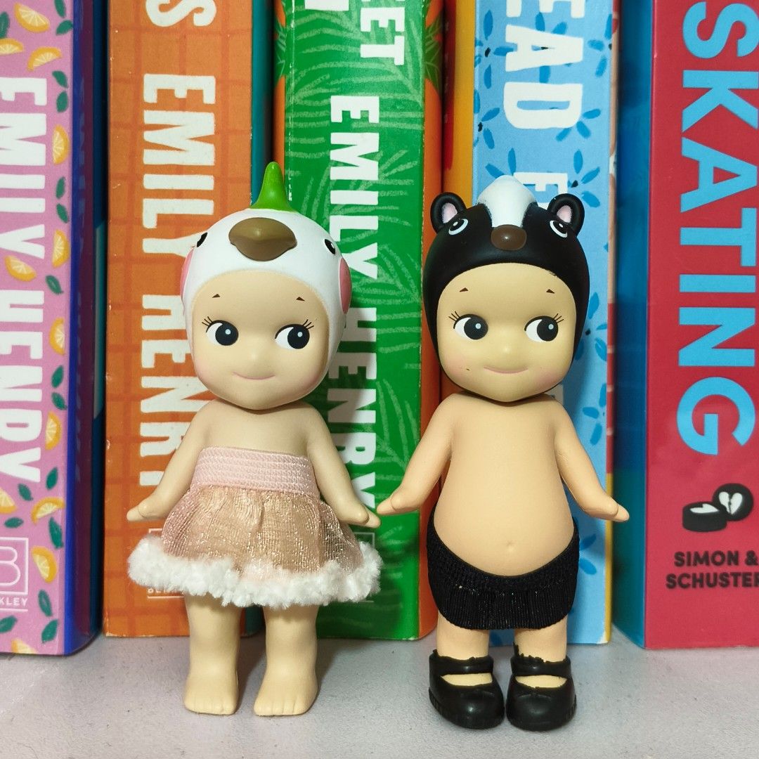 sonny angel parrot and skunk bundle (Category: Designer & Blind Box Toys) located in Lucban. Submitted by cherieshe (Listing ID 1465797173, Image 1). Description: authentic sonny angels bundle ⊹ ࣪ ˖ ໒꒱ parrot ₱280 & skunk ₱350 x sensi has slight marks / manuf defect clothes included has bnf and rbnf 630 + sf rfs: need funds.