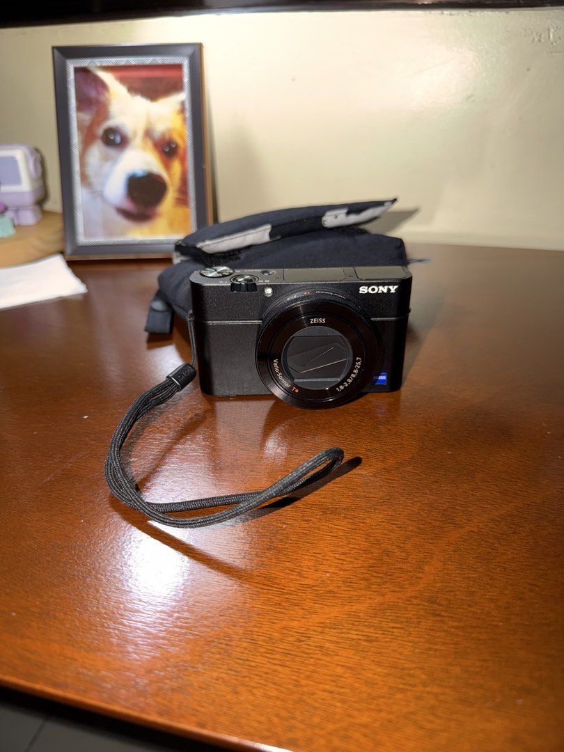 Sony RX100 M4 (Category: Cameras) located in Cebu City. Submitted by dumplings.foryou (Listing ID 1464284126, Image 1). Description: Note ‼️ • Comes with a new NP-BX1 battery pack (worth almost 3k) and 2 extra batteries • Comes with micro usb-type C cable to charge with latest adaptors (not sony brand) • Comes with cute KBP pouch from korea • Does not come with original box (already discarded) • Has been brought to sony repair centre once for xen