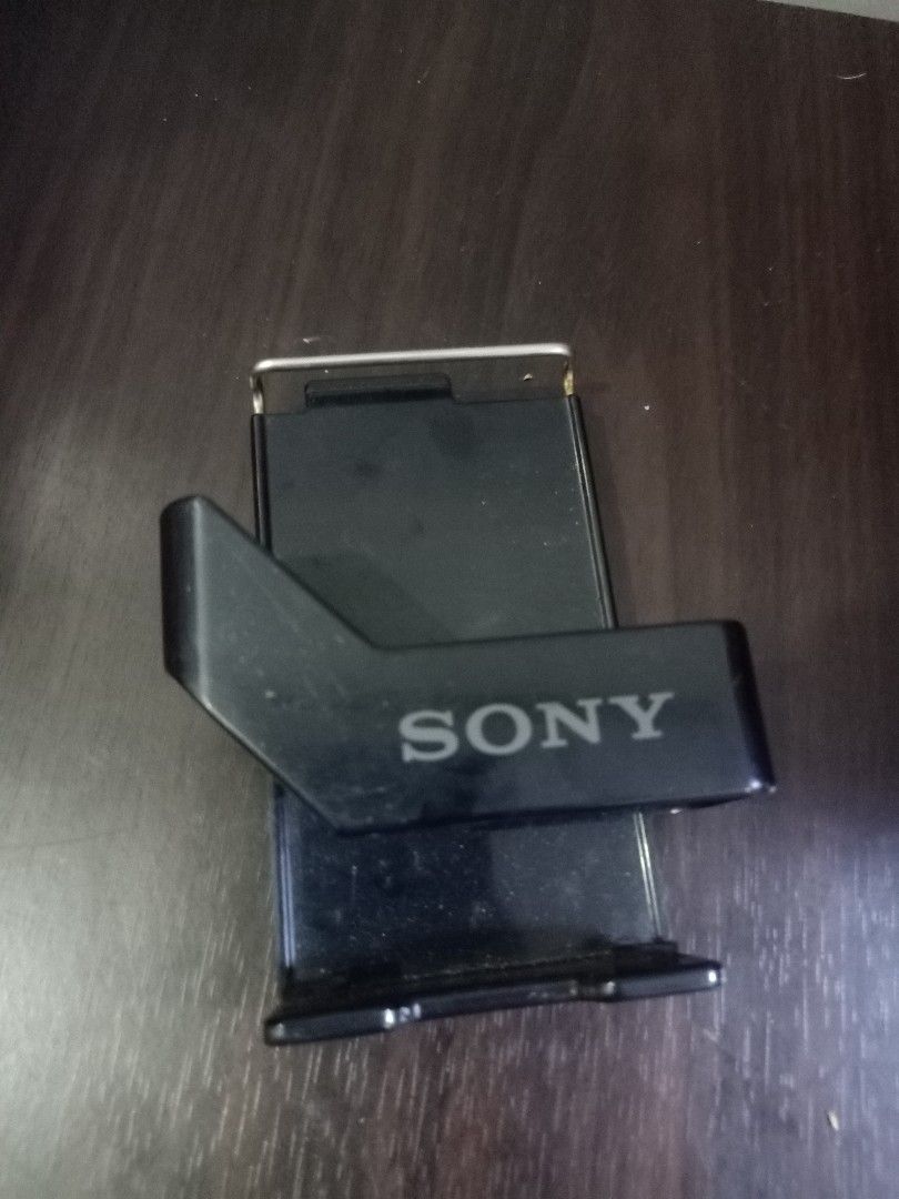 Sony Walkman cassette holder (Category: Portable Audio Accessories) located in Las Pinas. Submitted by the_recycle_shop (Listing ID 1465891806, Image 1). Description: Vintage clip on case.