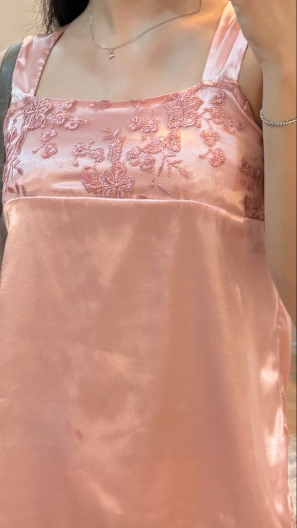 Sopheme Odette in Pink (Category: Sleeveless) located in Manila. Submitted by loevsosa (Listing ID 1465925257, Image 2). Description: - brand new - odette in pink - xs - small.