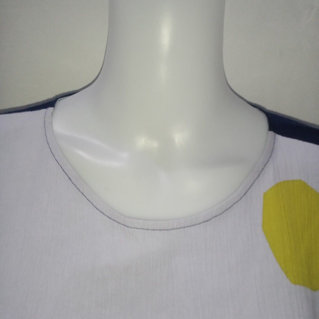 Sou Sou Tops (Category: Blouses) located in Manila. Submitted by shoekendi (Listing ID 1465837399, Image 2). Description: looks new.