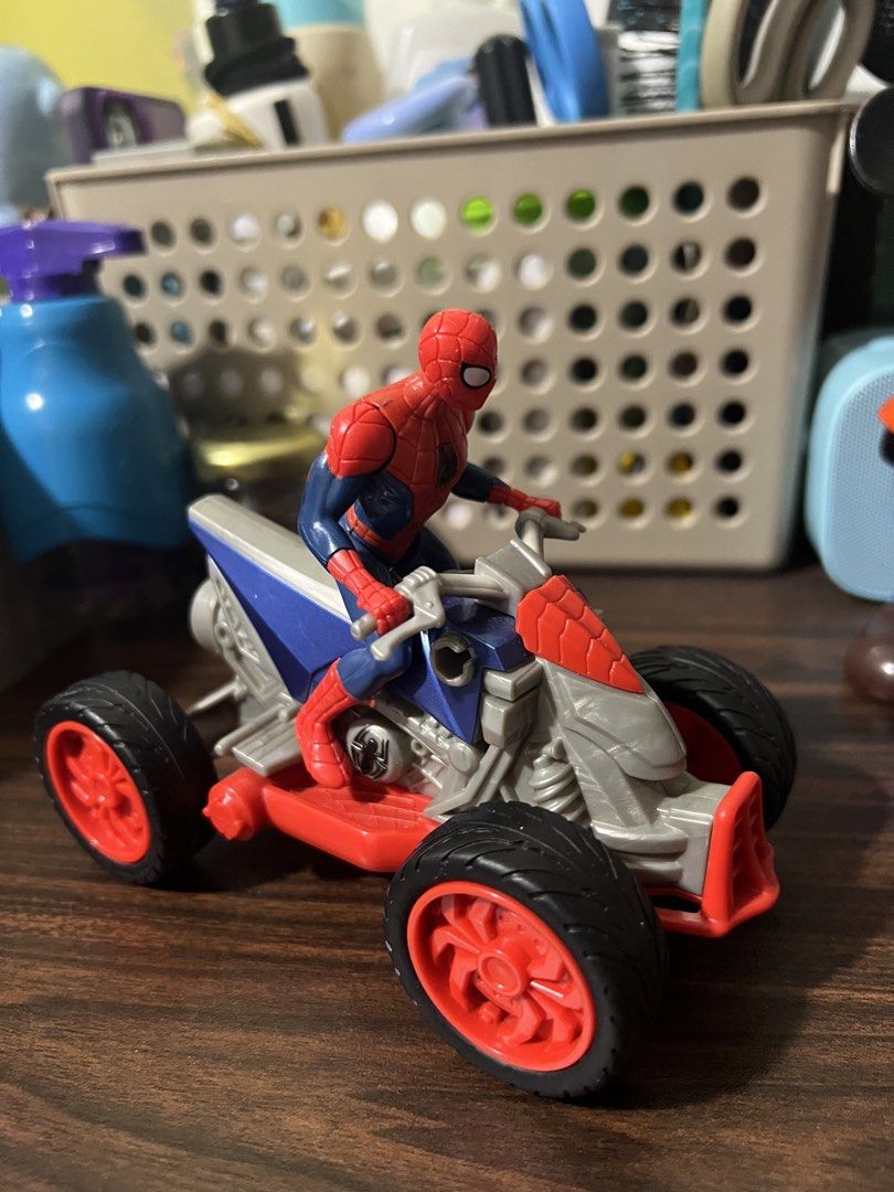 Spider-man 2014 (Category: Figurines & Statues) located in Manila. Submitted by mar.quin (Listing ID 1465763195, Image 3). Description: WYSIWYG .