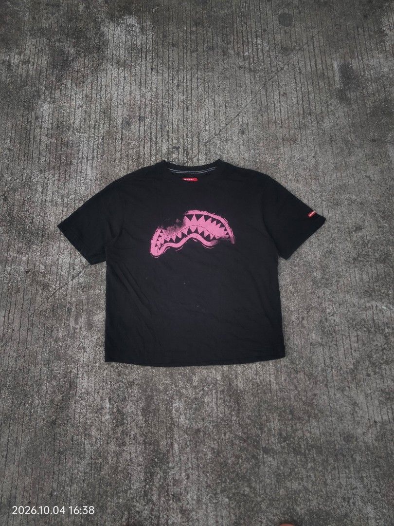 Sprayground Shirt (Category: Tshirts & Polo Shirts ) located in Caloocan City. Submitted by haruconcep52476 (Listing ID 1464938665, Image 1). Description: Dimensions W22×L27 Good condition Color rate 9 Issue need wash Fresh from bale.