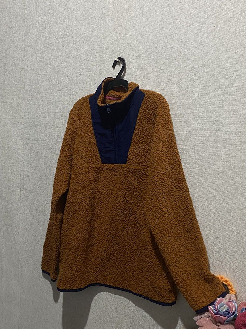 St. John's Bay Brown Blue Quarter Zip Fleece Pullover M (Category: Coats, Jackets and Outerwear) located in Rizal. Submitted by pcesspscl145 (Listing ID 1465917017, Image 3). Description: - Brand: St. John's Bay - Size: M - Color: Mustard brown with navy blue contrast panels - Material: Cozy fleece with nylon details - Features: Quarter-zip closure, stand-up collar, blue binding on cuffs and hem - Condition: Great layering piece for cold weather.
