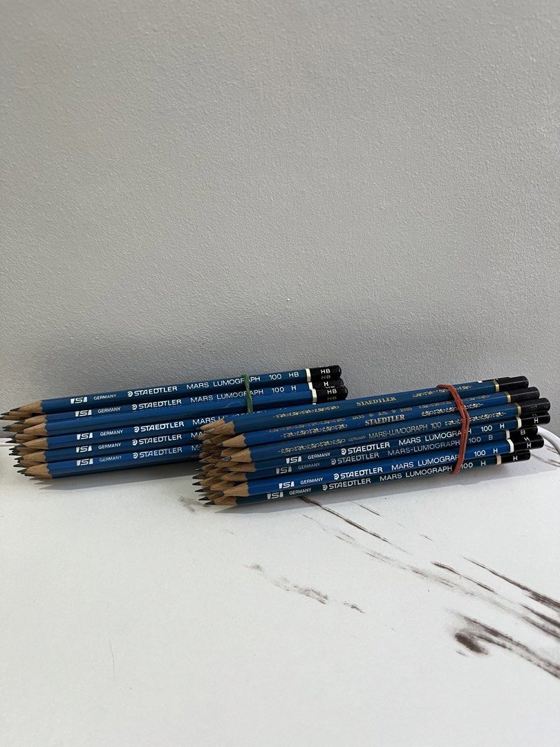 Staedtler Mars Lumograph 100 drawing pencils (Category: Stationery & School Supplies) located in Bacacay. Submitted by aiksgoods (Listing ID 1465806908, Image 1). Description: .