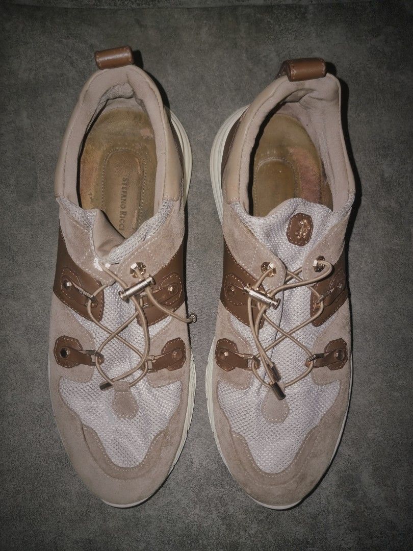 (SOLD 4REACH ONLY!!)Stefano Ricci combination sneakers (Category: Sneakers & Footwear) located in Quezon City. Submitted by unitednations (Listing ID 1465861466, Image 2). Description: Stefano Ricci combination sneakers. -Genuine suede leather elastic drawcord toggle lacing system with metallic accents. price: 1100 Php SELF AUTHENTICATION ONLY!! flaws: signs of heel drag on the sole, needs wash, code slightly faded, laces a bit worn. tags engrave
