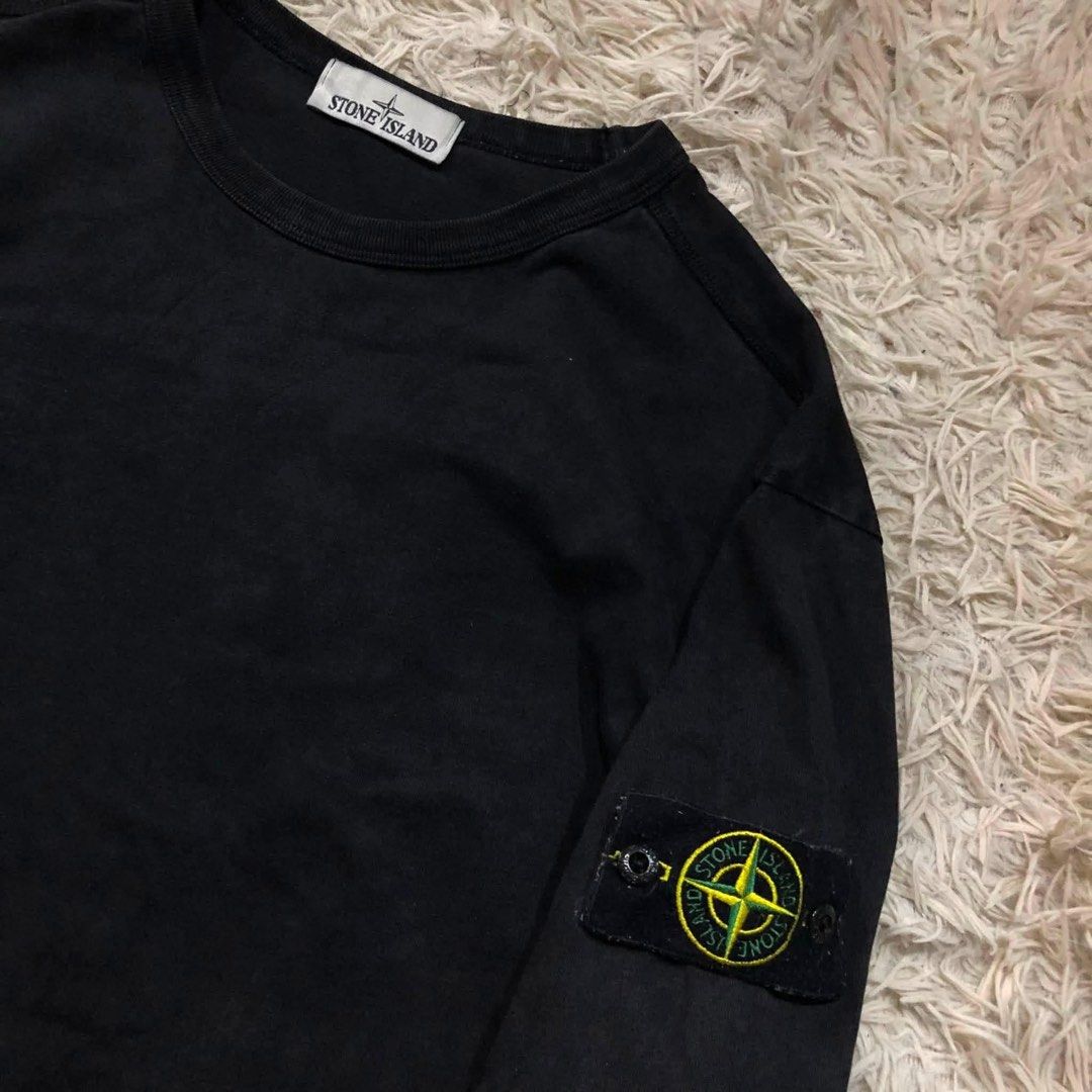STONE ISLAND LONG SLEEVE (Category: Hoodies) located in Bocaue. Submitted by whoopieeee (Listing ID 1465833143, Image 2). Description: Size : 21 width - 26 length .