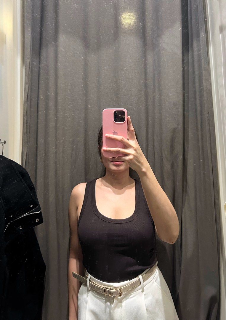 ♦️ONHAND♦️ Stradivarius Cotton Ribbed Top (Category: Sleeveless) located in Manila. Submitted by charmscollections (Listing ID 1465906610, Image 2). Description: Brand New with Tag and Ready to Ship 💯% Authentic Actual when worn medium size Color : Brown , Green MOP - GCash•BPI•UB .