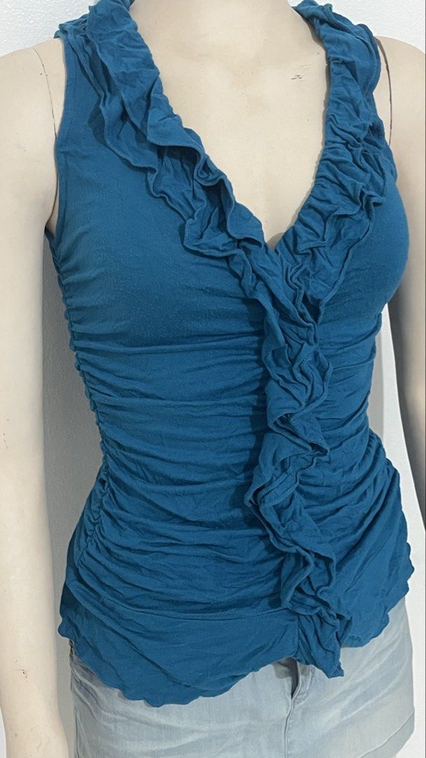 Stretchy papaya top (Category: Sleeveless) located in Cavite. Submitted by gwythrifts (Listing ID 1465886998, Image 3). Description: ⚞^. .^⚟ Stretchy papaya top P 350 Condition: 10/10 📍General Trias.