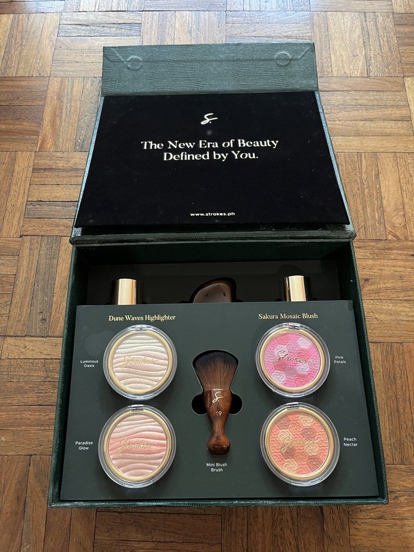 Strokes The Body Glaze Collection Makeup Box (Category: Makeup) located in Makati City. Submitted by yoursecondbest (Listing ID 1465795992, Image 2). Description: Exp. 06/2027.