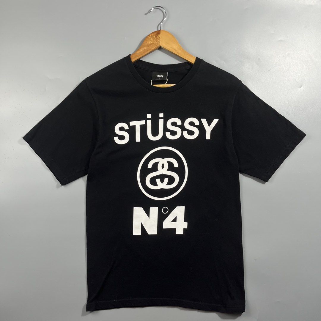 Stüssy Tee (Category: Activewear) located in Los Banos. Submitted by 4030.archives. (Listing ID 1465803227, Image 1). Description: Stüssy Tee 1200 Pesos Small Length : 26 inches Width : 16.5 inches Excellent Condition.