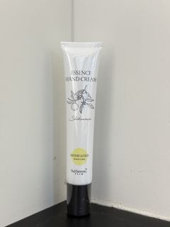 （分類：）位於 。 由 mavis_96 提交（商品編號 1465857991，圖片 1）。簡介： 。