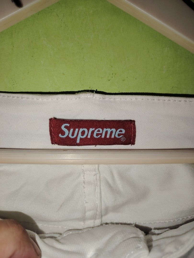 SUPREME (Category: Luxury Apparel) located in Pasig City. Submitted by michelle.asuki (Listing ID 1465843343, Image 3). Description: SUPREME SIDE TAPE DENIM JEANS VGOOD TO EXCELLENT SIZE 34 LEMGHT 34 MUKHANG NAPUTULAN NA PERO MAGANDA PA CONDITION 1500.