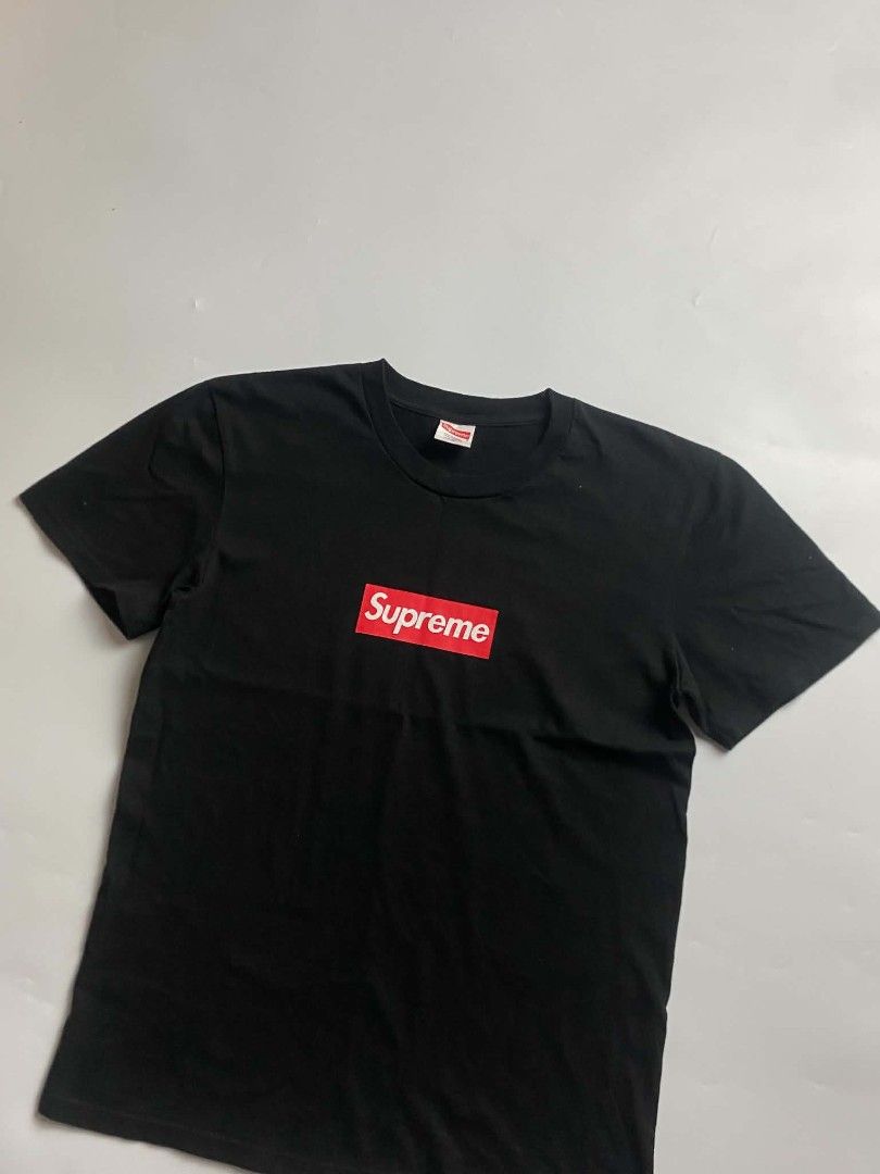 Supreme Box Logo T-Shirt Black Size S (Category: Tshirts & Polo Shirts ) located in Manila. Submitted by arjay_cuayzon2 (Listing ID 1465902867, Image 2). Description: - Brand: Supreme - Item: Classic Box Logo T-Shirt - Color: Black with Red Box Logo - Size: Small 19x26.