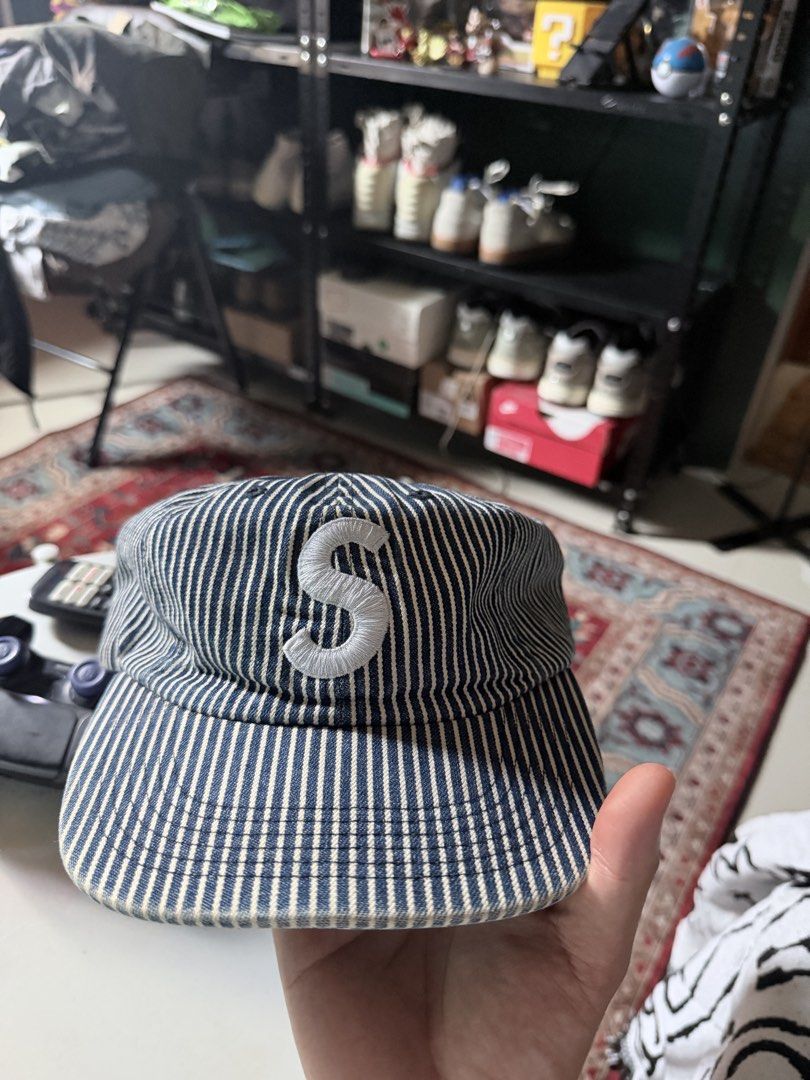Supreme S Logo Washed Denim SS’17 (Category: Caps & Hats) located in Manila. Submitted by localstreetwear (Listing ID 1465770375, Image 2). Description: Supreme Denim washed S Logo SS’17 Used 3500 Slight negotiable Antipolo City sf shoulder by the buyer.