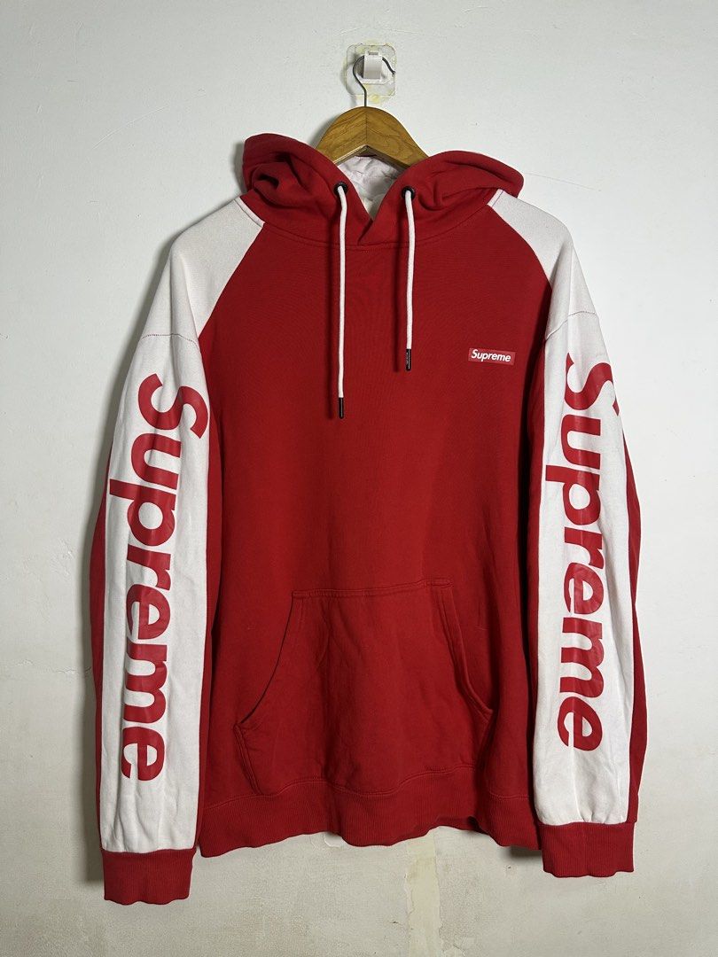 Supreme side script hoodie (Category: Luxury Apparel) located in Bulacan. Submitted by thrifttripbulacan (Listing ID 1465905354, Image 1). Description: Dimes : 24.5/29 Issue yellow stain in the innerhood need wash.