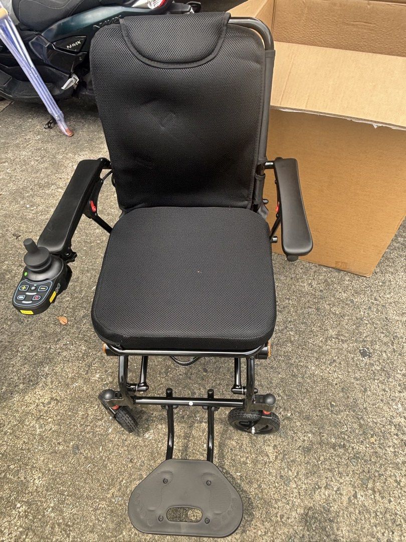 Surrmed Electric Wheelchair with Joystick Controller (Category: Wheelchairs) located in Manila. Submitted by rosel2001 (Listing ID 1465855342, Image 1). Description: - Brand/Model: Surrmed Electric Wheelchair (Black) - Frame: Sturdy and foldable metal frame for easy storage and transport - Seating: Breathable mesh seat and backrest for all-day comfort - Controls: Right-armrest mounted joystick with built-in speed controls and horn - Performance: 