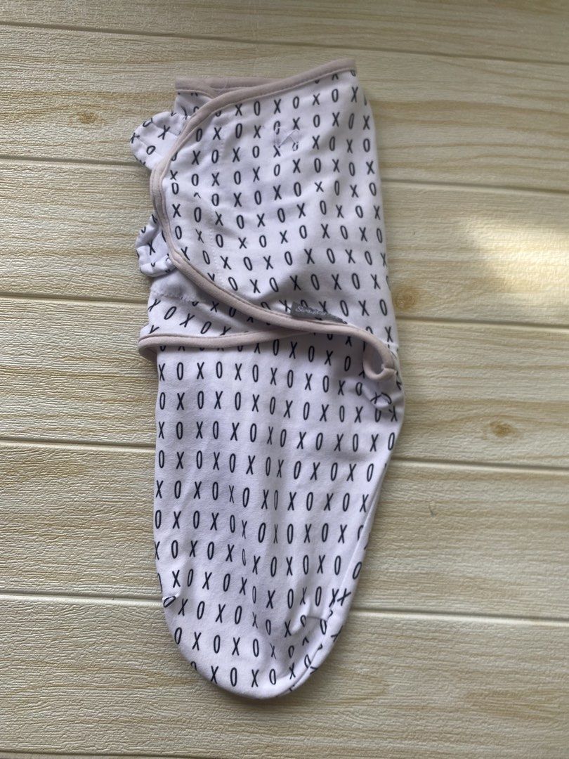 Swaddle Me (Category: Babies & Kids Fashion) located in Cebu City. Submitted by yjainani (Listing ID 1465950547, Image 1). Description: .