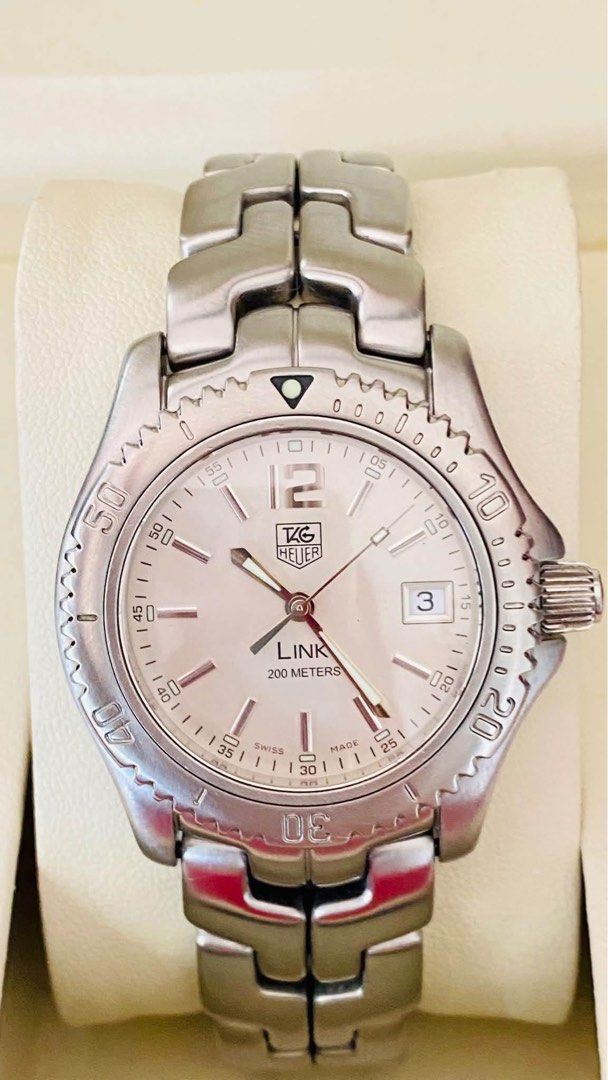 Tag Heuer Link Watch (Category: Men's Watches) located in Manila. Submitted by annafinds (Listing ID 1465847350, Image 1). Description: ₱29,800 Auth Tag Heuer Link Watch for Men’s -36mm Case Size -Sapphire Glass -Silver Dial -Swiss Made -Stainless Steel -Quartz Movement -Small to Large Wrist Size -With Provided Box -In Excellent Condition 📌Disclaimer:📌 I Claim to be a Legit Watch Reseller. All Products, Names, Brands, and Logos are owned by the