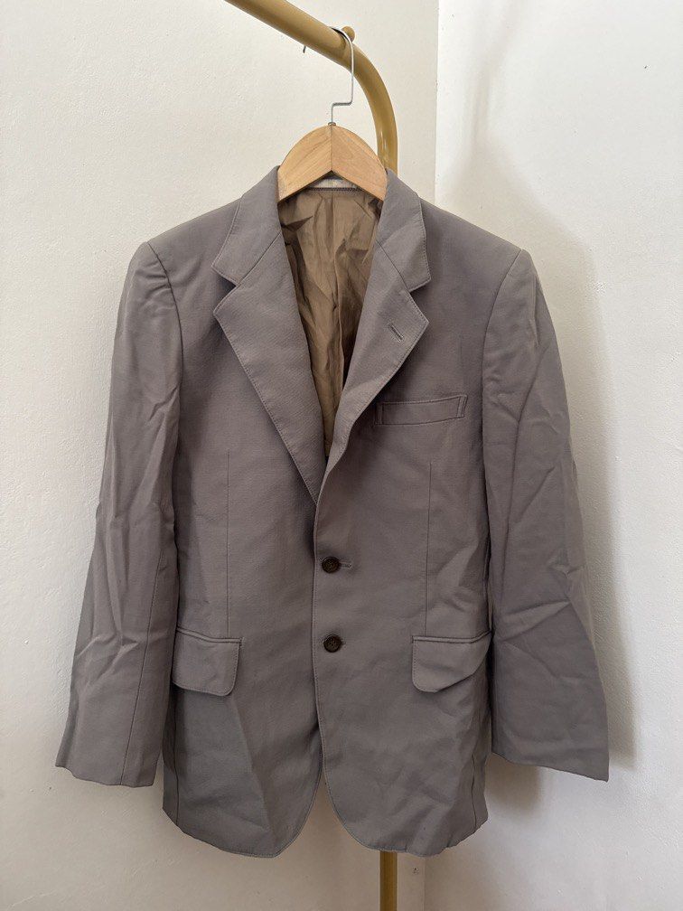 Taupe Boyfriend Blazer (Category: Coats, Jackets and Outerwear) located in Mexico. Submitted by studioleraph (Listing ID 1465796220, Image 1). Description: 🛍️ Perfect for your personal wardrobe 🫶 Please see actual measurements on last photo. 👗 The actual item being sold is the original garment shown in the product photos. Small differences in fit, drape, color, texture, or details may occur. 💌 Condition: • Preloved; Please wash the items befo