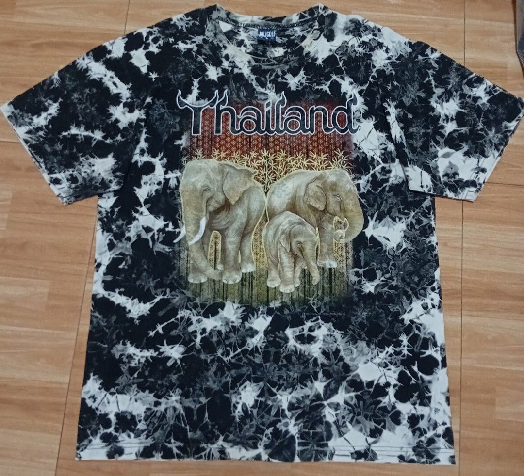 THAILAND SHIRT (Category: Activewear) located in Lingayen. Submitted by prince-cacatian (Listing ID 1465799993, Image 1). Description: SIZE/DIMES: W22 L29 GOOD CONDITION NO ISSUE.