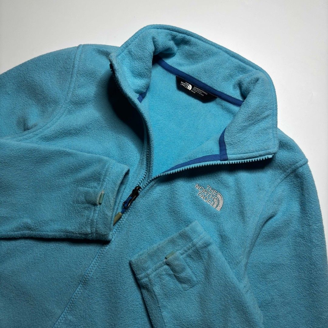 The North Face Fleece Jacket (Category: Coats, Jackets and Outerwear) located in San Pablo. Submitted by refitsph (Listing ID 1465825713, Image 2). Description: - Width: 19 - Length: 26 - Legit / Authentic - Flawless - Already Washed and Ready to Wear.