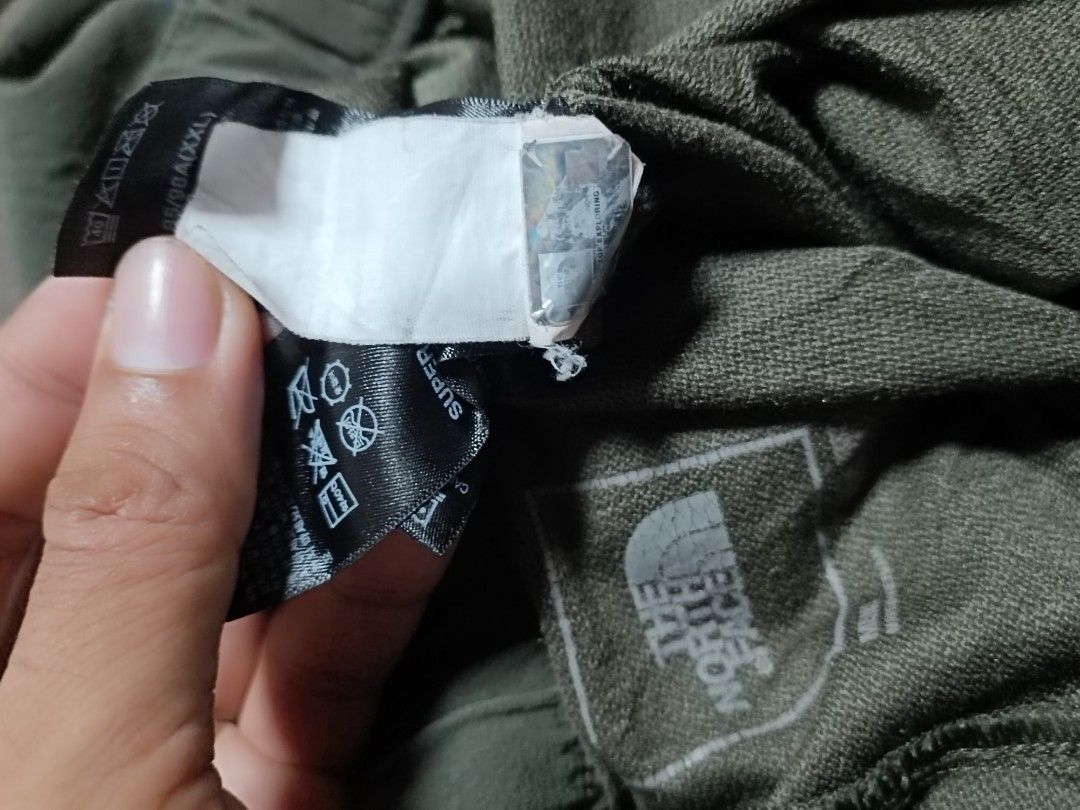 The north face pants (Category: Joggers) located in Cadiz. Submitted by jhasspher1987_ (Listing ID 1465902503, Image 2). Description: THE NORTH FACE PANTS EXCELLENT CONDITION SIZE XL ON TAG DIMES L.WIDTH.30.37 LENGTH.40 COLOR RATE 9/10 ISSUE.print logo PRICE.850 pm loc negro ocedental cadiz city.