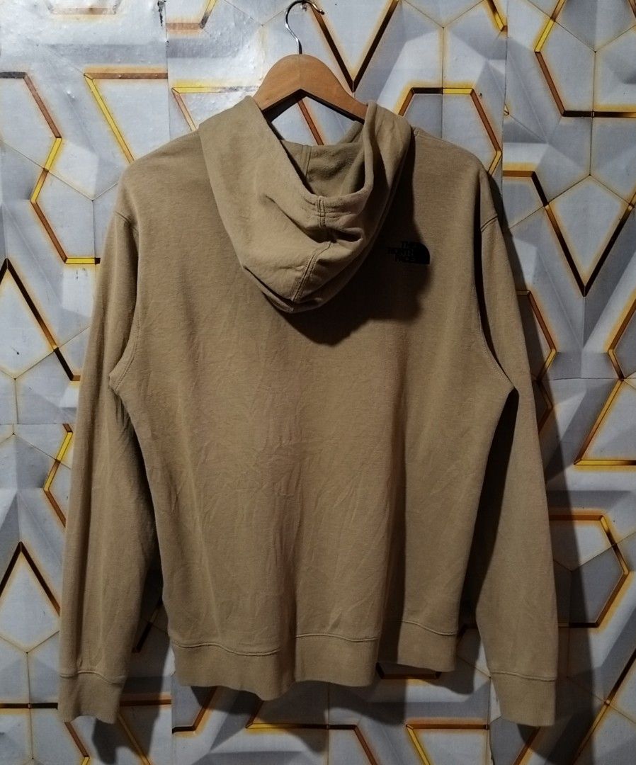 The North Face Pullover Hoodie (Category: Hoodies) located in Veruela. Submitted by ivytalibo62410 (Listing ID 1465814458, Image 2). Description: THE NORTH FACE MEN'S PULLOVER HOODIE ▪️ Med weight cotton ▪️ Medium On tag, Can fit Large (Asia) ▪️ 21. 5 x 27 On tape ▪️ Excellent condition ▪️ No issues 450 + Shipping fee🚘 LOC. Veruela AGUSAN DEL SUR 📍.