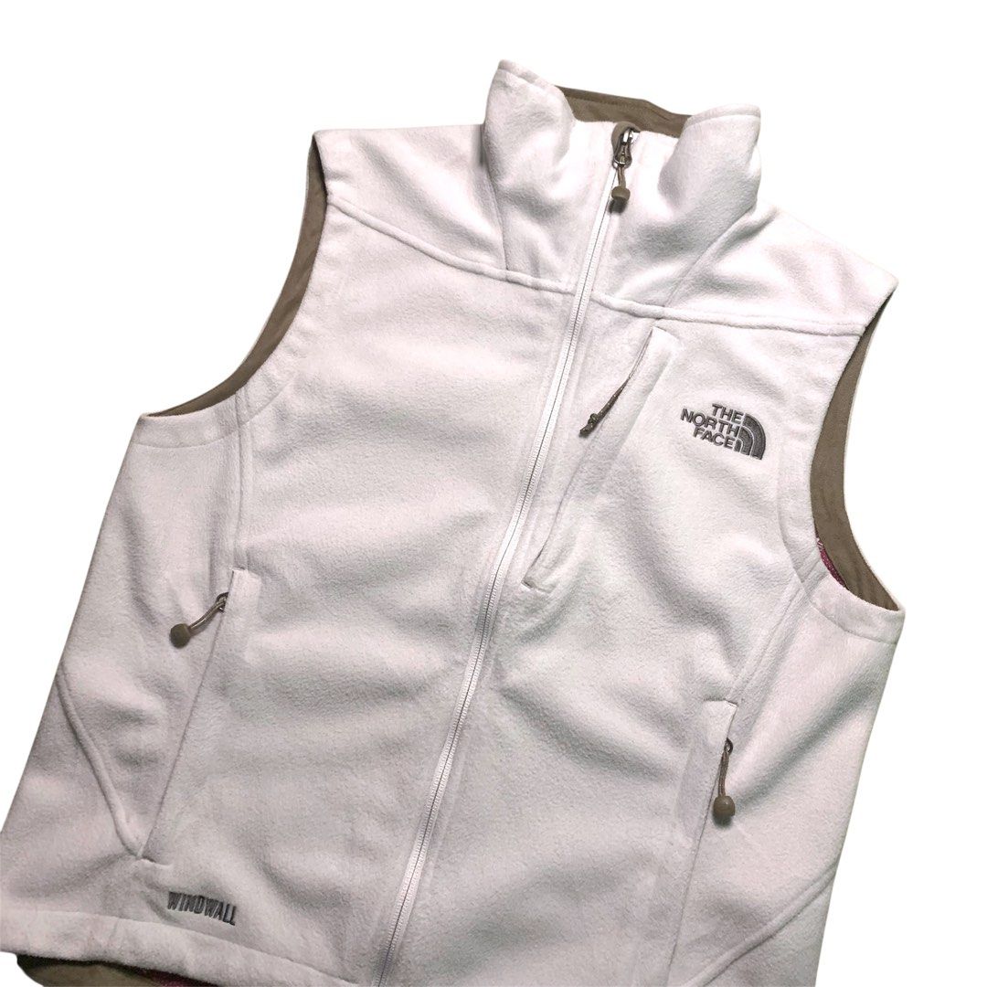 The North Face Windwall Fleece Vest (Category: Coats, Jackets and Outerwear) located in Taguig. Submitted by yo.cram (Listing ID 1465943755, Image 2). Description: The North Face Windwall Fleece Vest M Width 20” Length 22” Zippers & Drawstrings are workings No Flaws Mine:300.
