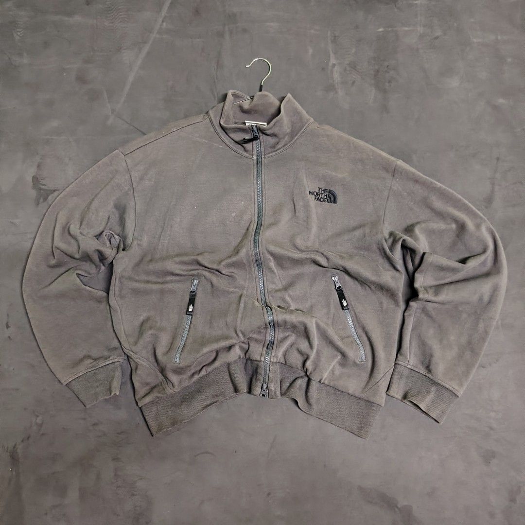 The North Face Zip Up Jacket Dark Grey XL/105 (Category: Coats, Jackets and Outerwear) located in General Santos City (Dadiangas). Submitted by angelodemegilloceballos (Listing ID 1465836718, Image 1). Description: -Pm me for more details & measurements - Brand: The North Face - Color: Dark Grey - Size: XL (105 tag) - Design: Full front zip with high collar - Pockets: Two secure zipped hand pockets - Details: Embroidered chest logo, ribbed cuffs 