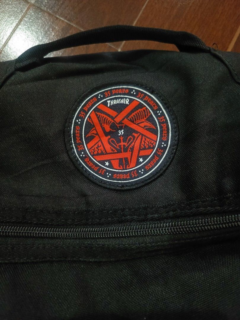 Thrasher (Category: Backpacks) located in Santa Cruz. Submitted by repradovanclifford455 (Listing ID 1465835595, Image 3). Description: For ssle Thrasher bag skate pack Excellent condition No issue W14 L20 1650 only1650.