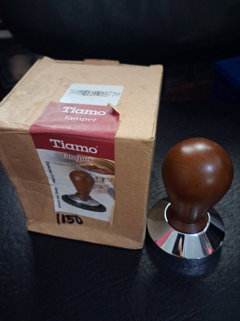 Tiamo Tamper 55mm Wallnut Handle (Category: Coffee & Tea Tableware) located in Mandaluyong City. Submitted by daddyjpanlilio24 (Listing ID 1465792302, Image 1). Description: P 500 fix price+sf Brand new old stock No issue Mandaluyong Shipping/payment: Gcash/maya Jnt payment 1st no cod Lalamove payment upon rider pick up.