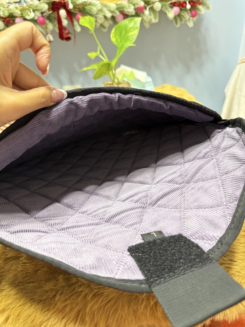 Timbuk2 Quilted Laptop Sleeve Computer Case Black (Category: Laptop Bags & Sleeves) located in Alaminos. Submitted by jhean1323 (Listing ID 1465820358, Image 3). Description: Timbuk2 quilted computer sleeve in black with contrast stitching. Flap closure with Velcro strap. Soft purple corduroy interior lining protects against scratches. 360-degree padding throughout. Original tags still attached..