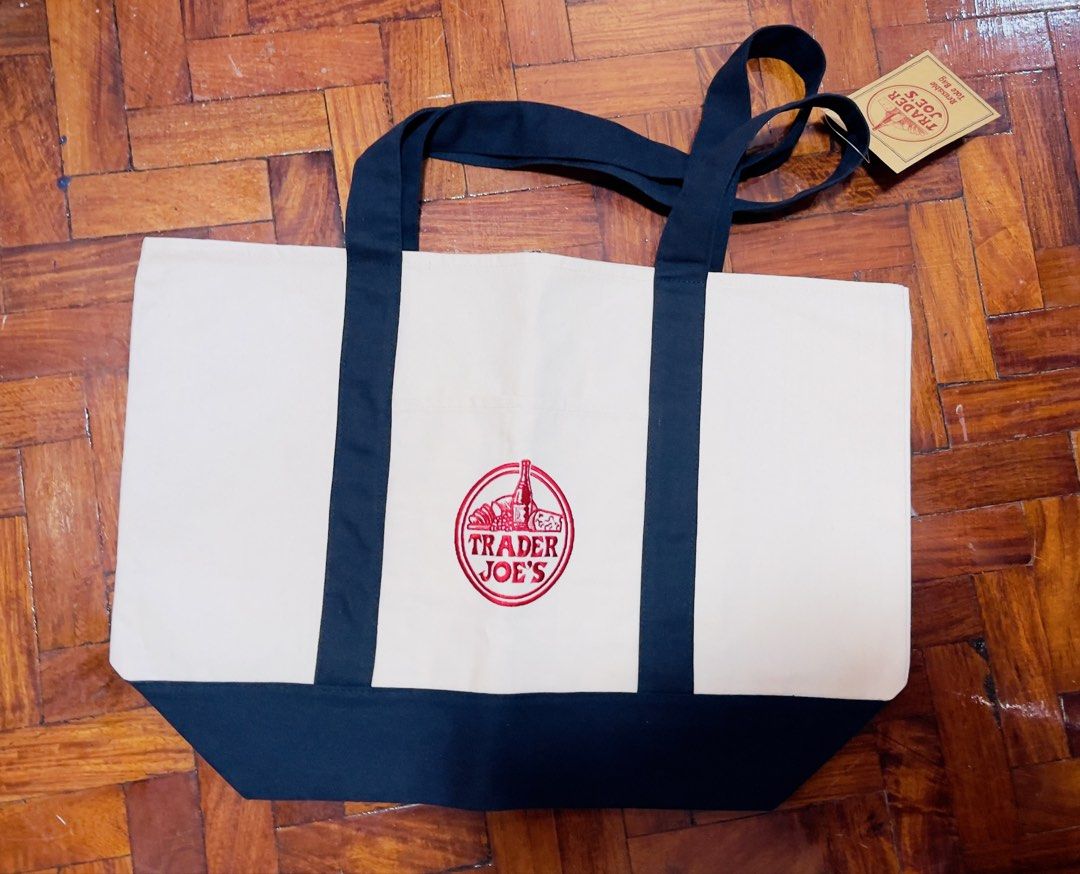 TJ Bag (Category: Tote Bags) located in San Juan City. Submitted by kriszy_coo (Listing ID 1465836163, Image 2). Description: Bought it in California in August 2026. .