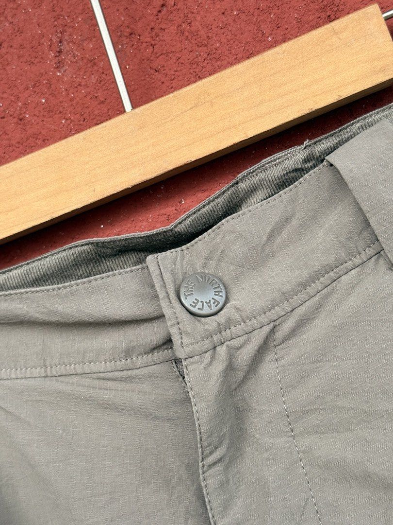 TNF (Category: Underwear) located in Baguio. Submitted by mardimercredi14 (Listing ID 1465846992, Image 3). Description: 🔥 TNF Dimensions: 32*44.5 Condition: very good Color Rate: 10 ❌ not sure if removable glitter stain.