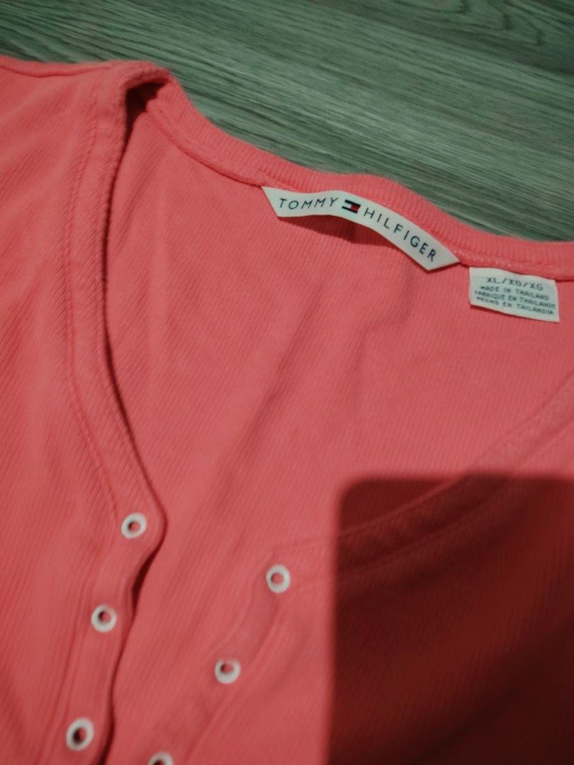 tommy hilfinger pink (Category: Shirts) located in Cavite. Submitted by thrift_finds2000 (Listing ID 1465846172, Image 3). Description: .