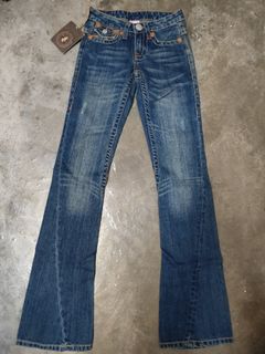 (Category: ) located in . Submitted by vlxboutique (Listing ID 1465880510, Image 1). Description: .