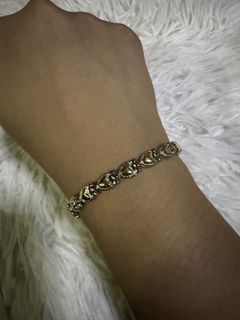 (Category: ) located in . Submitted by aprilluxcloset0812 (Listing ID 1465919614, Image 1). Description: .