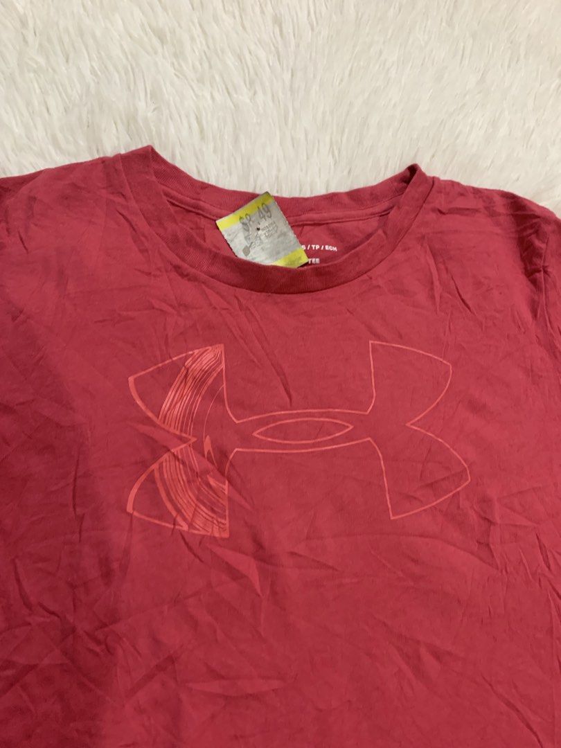 Under Armour Classic Tee pink XS (Category: Shirts) located in Iba. Submitted by thriftcoyan (Listing ID 1465773316, Image 2). Description: - Brand: Under Armour - Item: Women's classic activewear tee - Color: Pink - Size: XS - Design: Short sleeves, round neckline, large logo graphic on front - Condition: Brand new with natural wrinkles from storage (easy to iron out) - Perfect for: Workouts, gym sessions, or casual everyday wear.