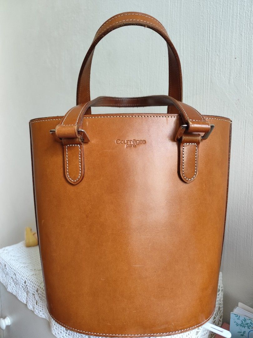 ungaro leather bucket bag (Category: Tote Bags) located in Dipolog. Submitted by thriftteata (Listing ID 1465857472, Image 1). Description: real leather.