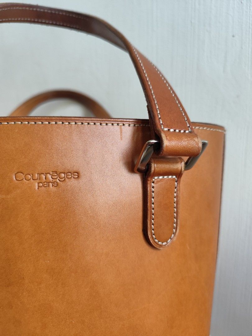 ungaro leather bucket bag (Category: Tote Bags) located in Dipolog. Submitted by thriftteata (Listing ID 1465857472, Image 3). Description: real leather.