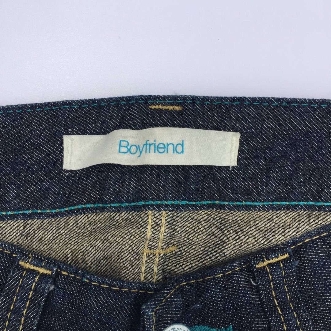 UNIQLO Bootcut Low rise Jeans Pants (Category: Jeans) located in Pagsanjan. Submitted by ovothrift (Listing ID 1465864733, Image 3). Description: length - 36 size - 32 hem - 10 thigh - 11.5 front rise - 7.5 back rise - 12.5 very good condition need wash no issue authentic Feel free to message me if you have questions or want more photos random freebies each order Style: Bootcut / Boyfriend jeans Color: Dark wash denim blue.
