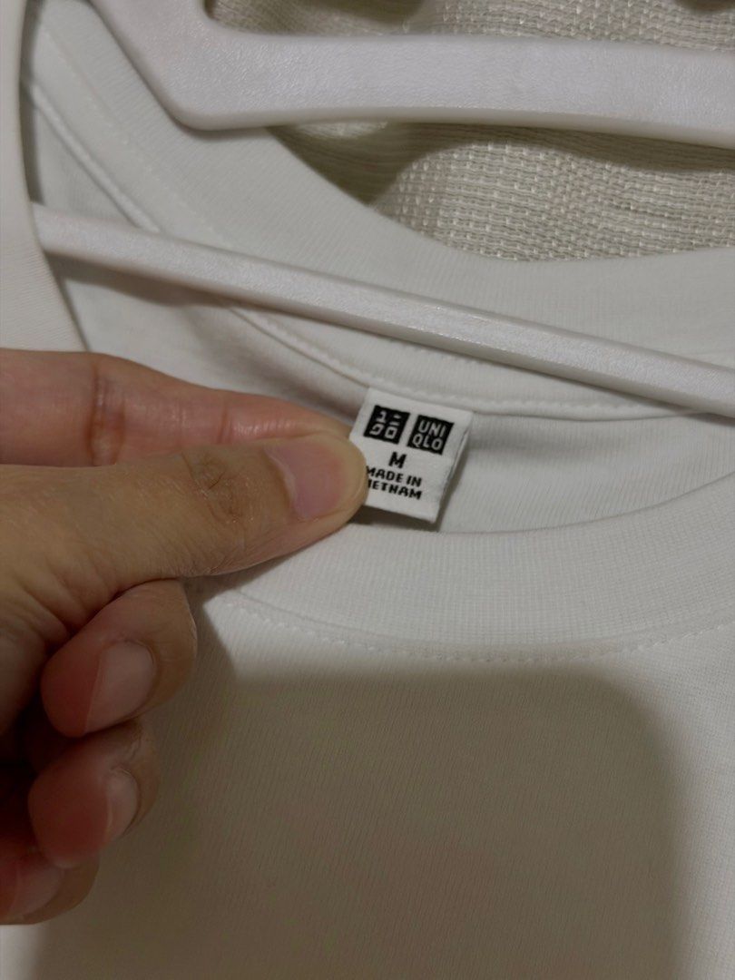 Uniqlo white croptop (Category: Shirts) located in Rizal. Submitted by lmbelle (Listing ID 1465938668, Image 2). Description: .