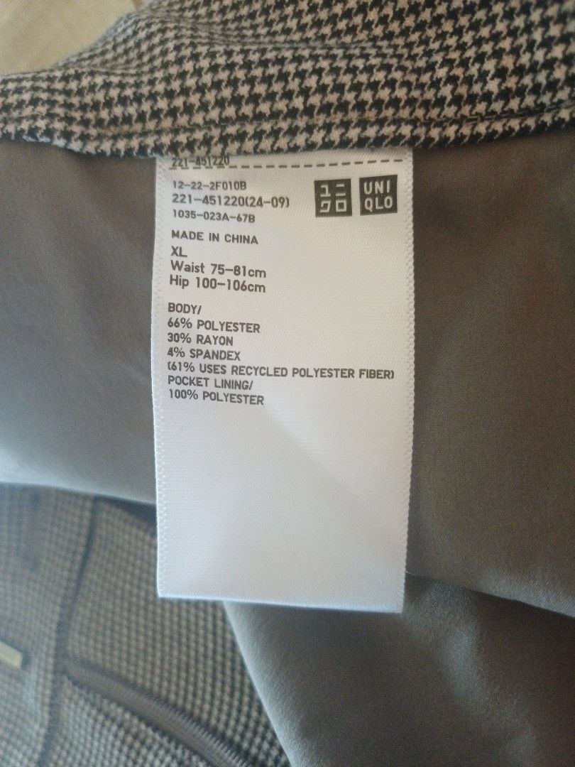 Uniqlo Houndstooth Pattern Trousers Size XL (Category: Other Bottoms) located in Quezon City. Submitted by happy_jeriboi (Listing ID 1465771668, Image 3). Description: - Brand: Uniqlo - Item: Houndstooth Trousers - Color: Classic Grey and Black pattern - Size: XL (Fits waist 75-81cm, hip 100-106cm) - Material: 66% polyester, 30% rayon, 4% spandex with recycled polyester fiber - Fit: Straight-leg cut - Condition: clean, worn a few times - Style: I