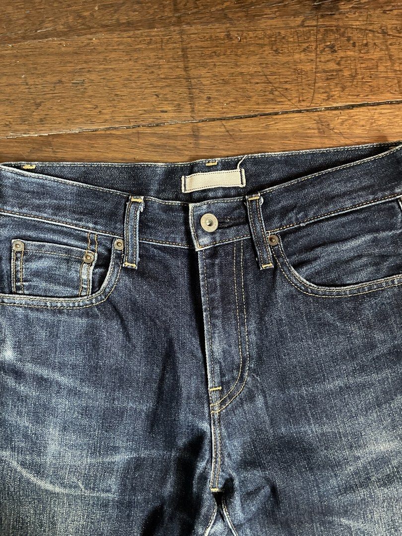 Uniqlo Jeans (Category: Jeans) located in Quezon City. Submitted by latypeshyt (Listing ID 1465798307, Image 2). Description: Waist: 27 Length: 41 Thigh: 10.5 Leg Opening: 7.5.