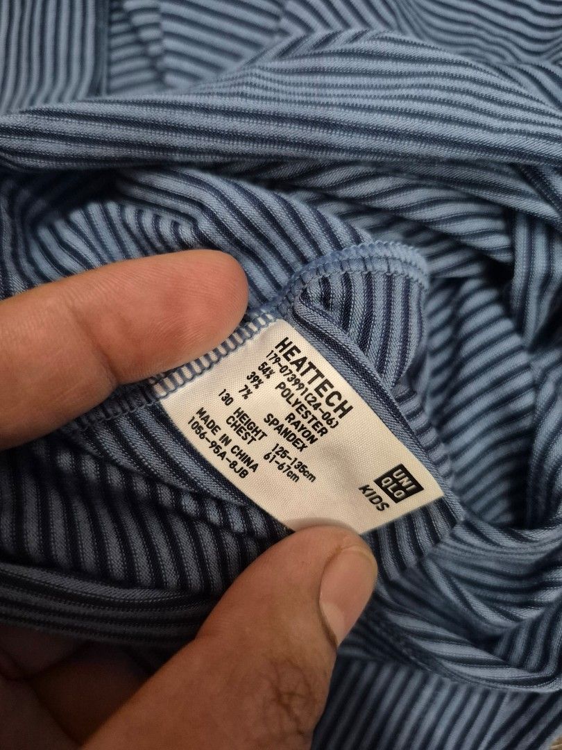Uniqlo Kids Heattech (Category: Babies & Kids Fashion) located in Santa Cruz. Submitted by deenem (Listing ID 1465799161, Image 2). Description: Size 130 on Tag.