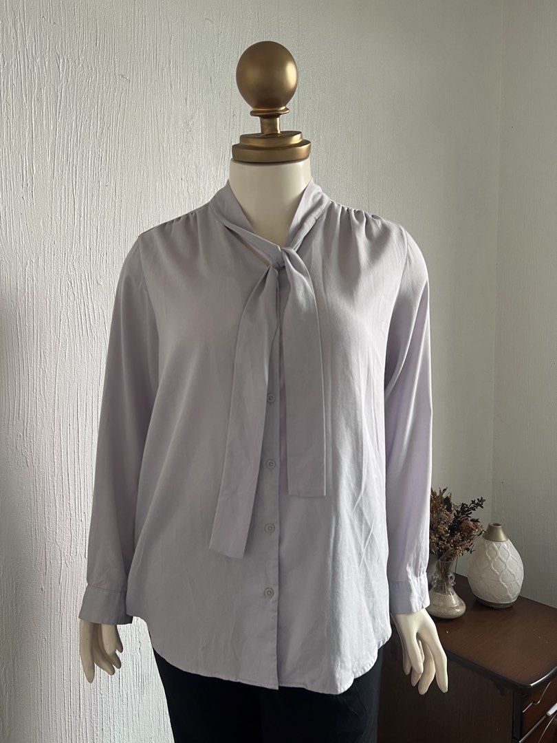 Uniqlo Longsleeves Light Purple Medium (Category: Longsleeves) located in Amadeo. Submitted by mavmadel (Listing ID 1465830053, Image 3). Description: -medium size -likenew -color rate 10/10.